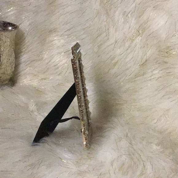 Metal Gold and Jewel embroidered picture frame - Picture 4 of 5